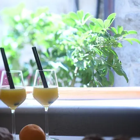 Throne Ii. アパート *