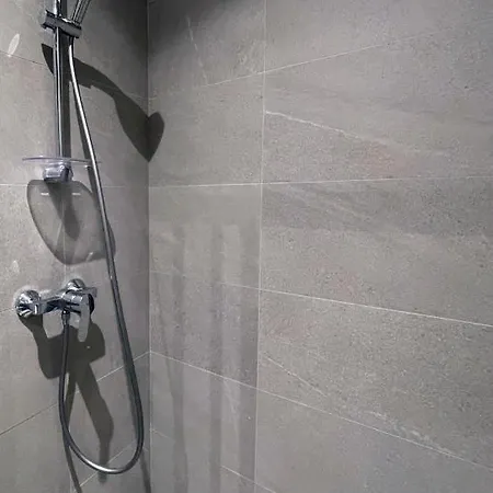 アパート Throne Ii. *