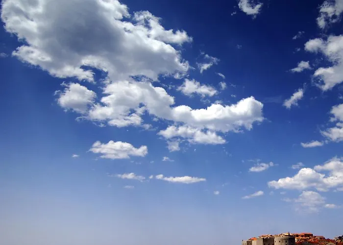 Apartman Throne Ii. *