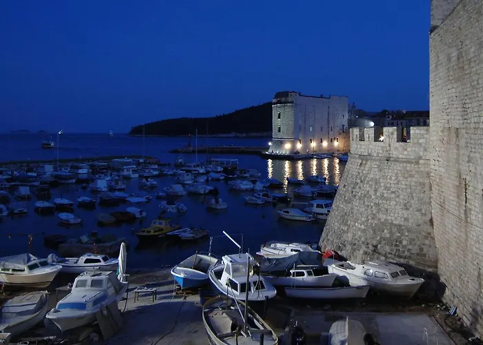 Throne Ii. * Dubrovnik